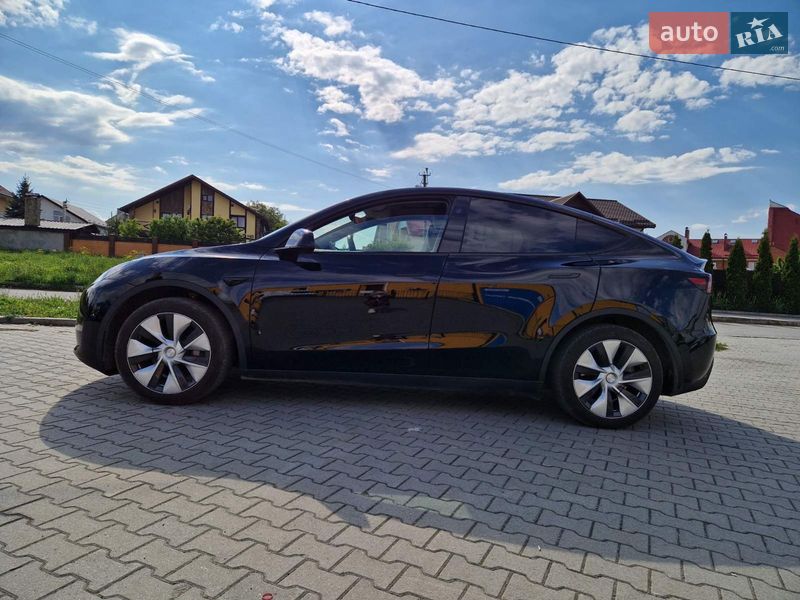 Позашляховик / Кросовер Tesla Model Y 2023 в Хмельницькому