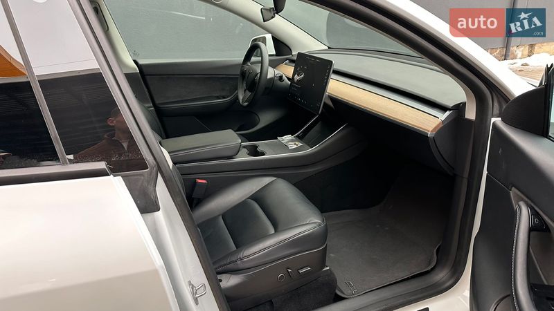 Внедорожник / Кроссовер Tesla Model Y 2021 в Самборе