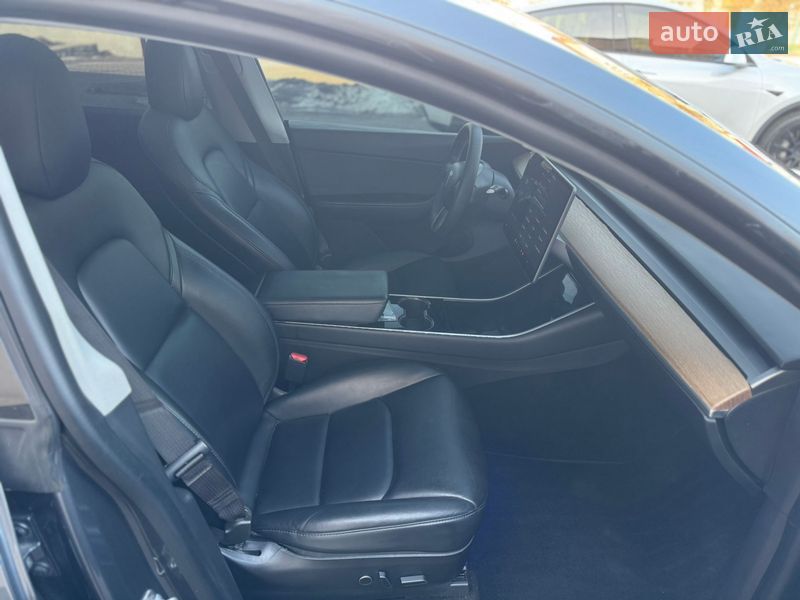 Внедорожник / Кроссовер Tesla Model Y 2020 в Луцке