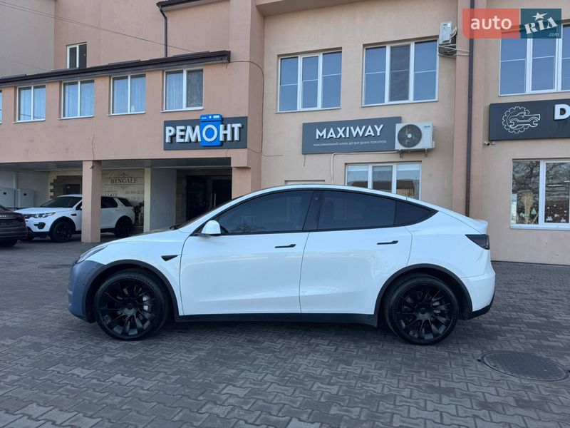 Внедорожник / Кроссовер Tesla Model Y 2020 в Луцке