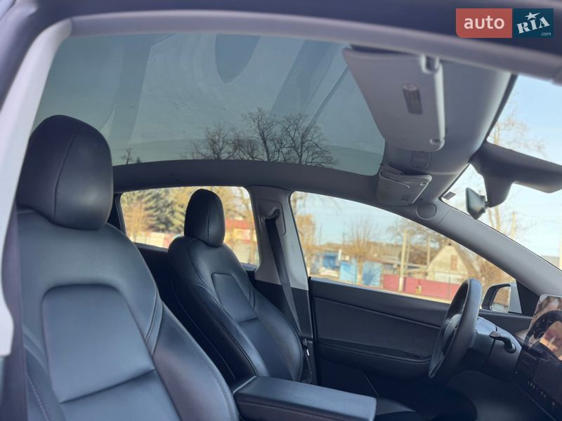 Внедорожник / Кроссовер Tesla Model Y 2020 в Луцке