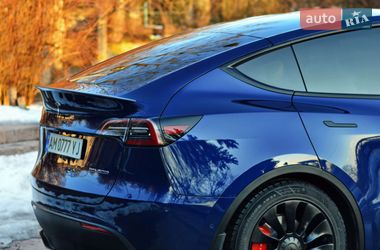Внедорожник / Кроссовер Tesla Model Y 2022 в Житомире