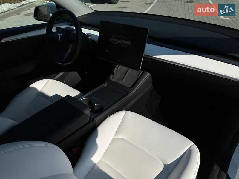 Позашляховик / Кросовер Tesla Model Y 2023 в Львові фото 14 Позашляховик / Кросовер Tesla Model Y 2023 в Львові