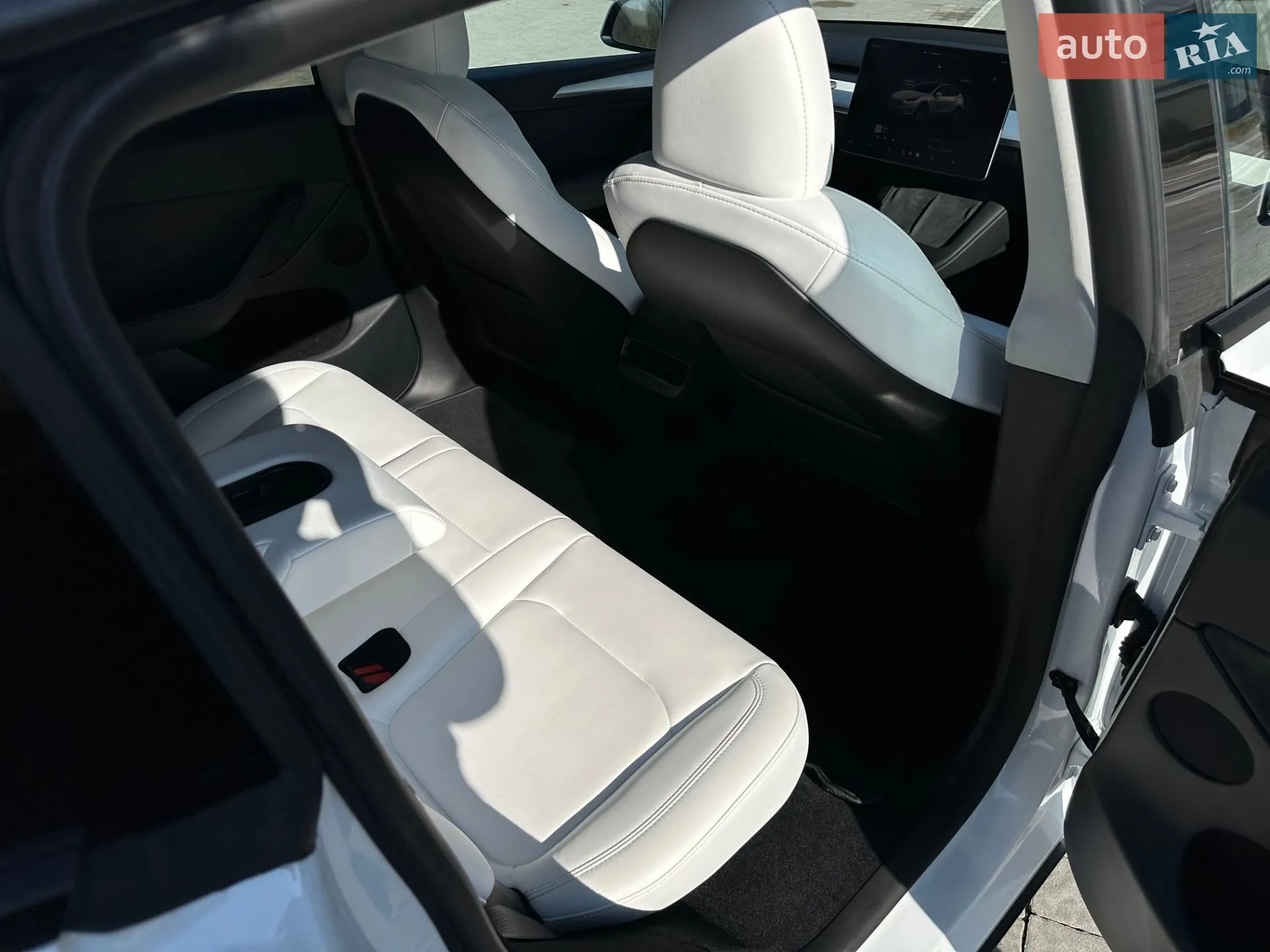 2023 Tesla Model Y - мініатюра 17