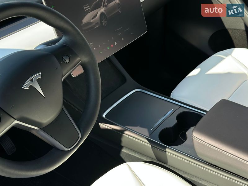 Позашляховик / Кросовер Tesla Model Y 2023 в Львові фото 21 Позашляховик / Кросовер Tesla Model Y 2023 в Львові
