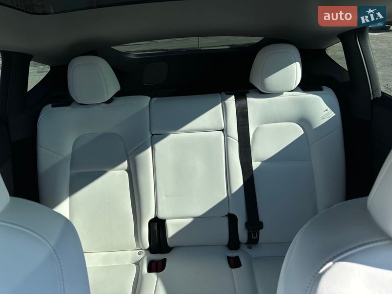 Позашляховик / Кросовер Tesla Model Y 2023 в Львові фото 24 Позашляховик / Кросовер Tesla Model Y 2023 в Львові