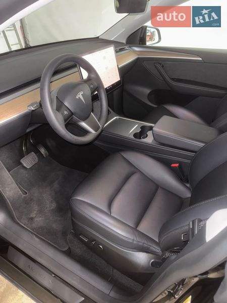 Внедорожник / Кроссовер Tesla Model Y 2025 в Киеве фото 9 Внедорожник / Кроссовер Tesla Model Y 2025 в Киеве