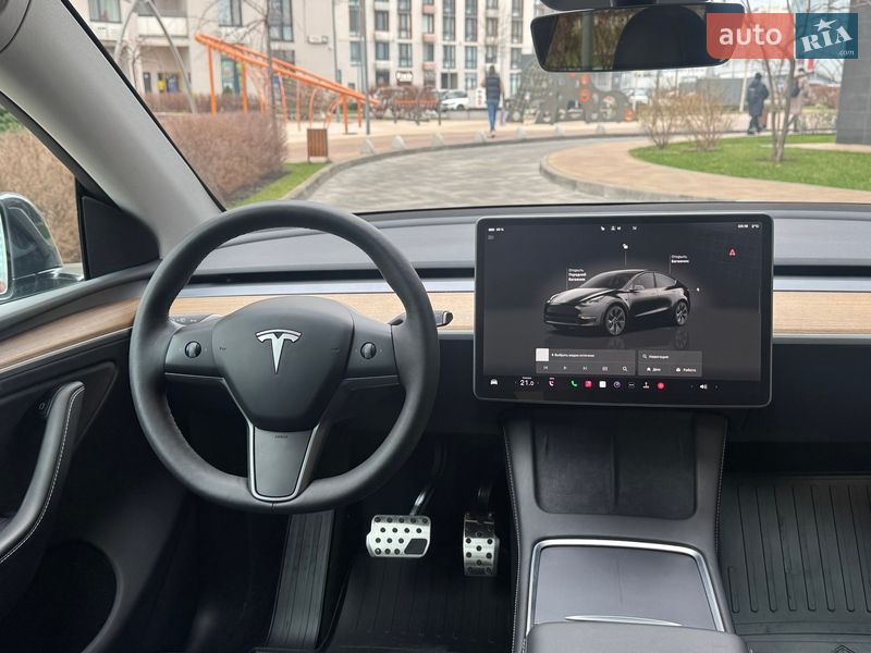 Позашляховик / Кросовер Tesla Model Y 2024 в Києві