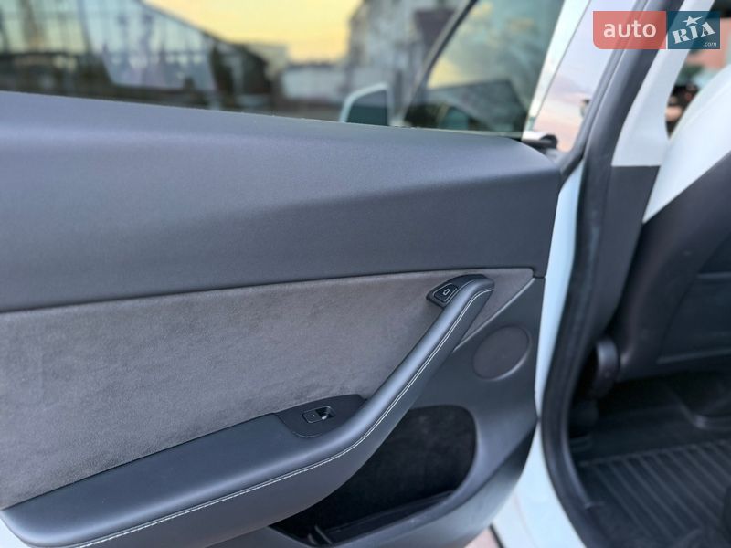 Внедорожник / Кроссовер Tesla Model Y 2022 в Стрые фото 51 Внедорожник / Кроссовер Tesla Model Y 2022 в Стрые