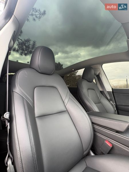 Позашляховик / Кросовер Tesla Model Y 2024 в Дніпрі