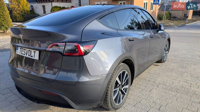 Внедорожник / Кроссовер Tesla Model Y 2023 в Львове
