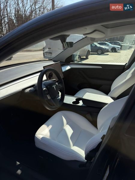 Позашляховик / Кросовер Tesla Model Y 2023 в Львові