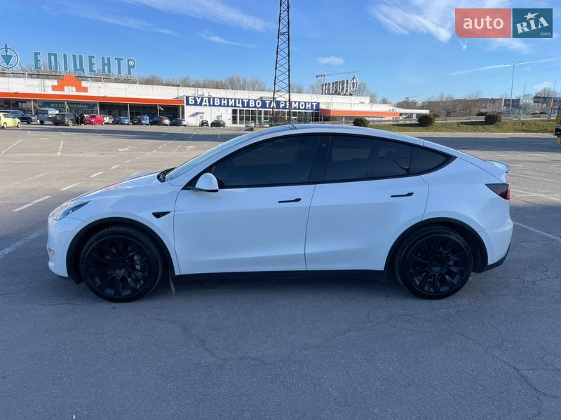 Позашляховик / Кросовер Tesla Model Y 2020 в Ужгороді