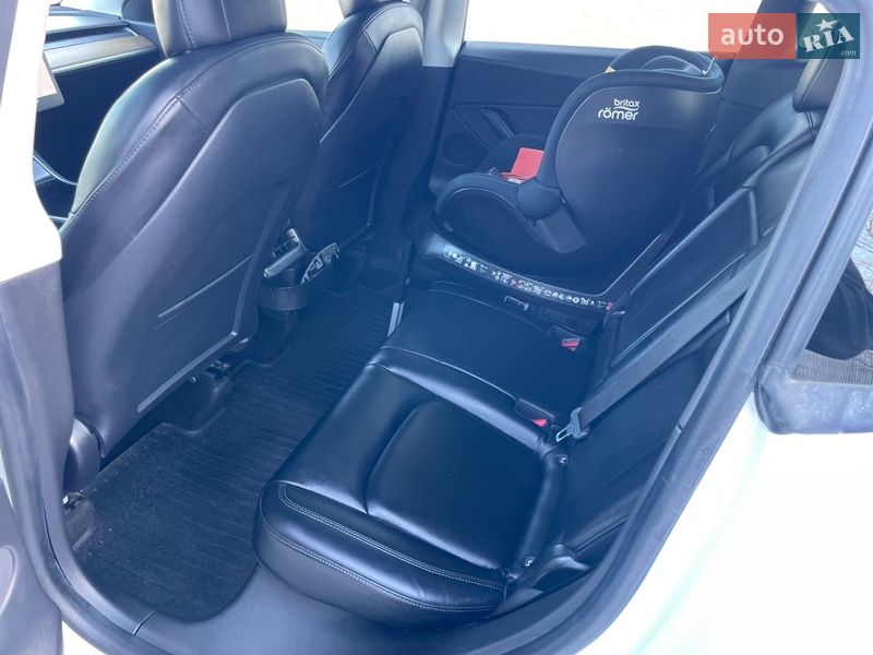 Позашляховик / Кросовер Tesla Model Y 2020 в Ужгороді