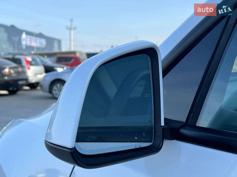 Позашляховик / Кросовер Tesla Model Y 2023 в Львові