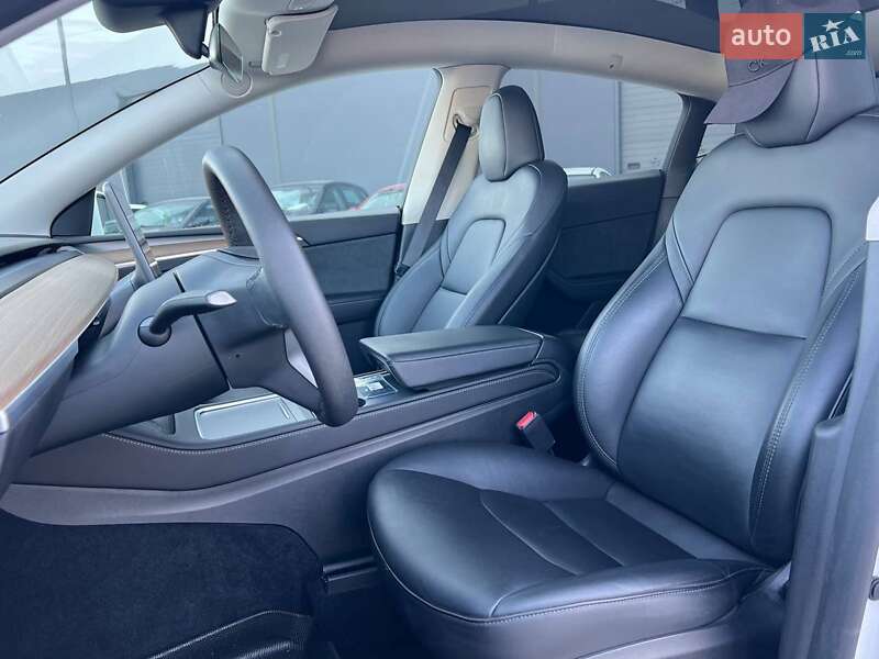 Позашляховик / Кросовер Tesla Model Y 2023 в Львові