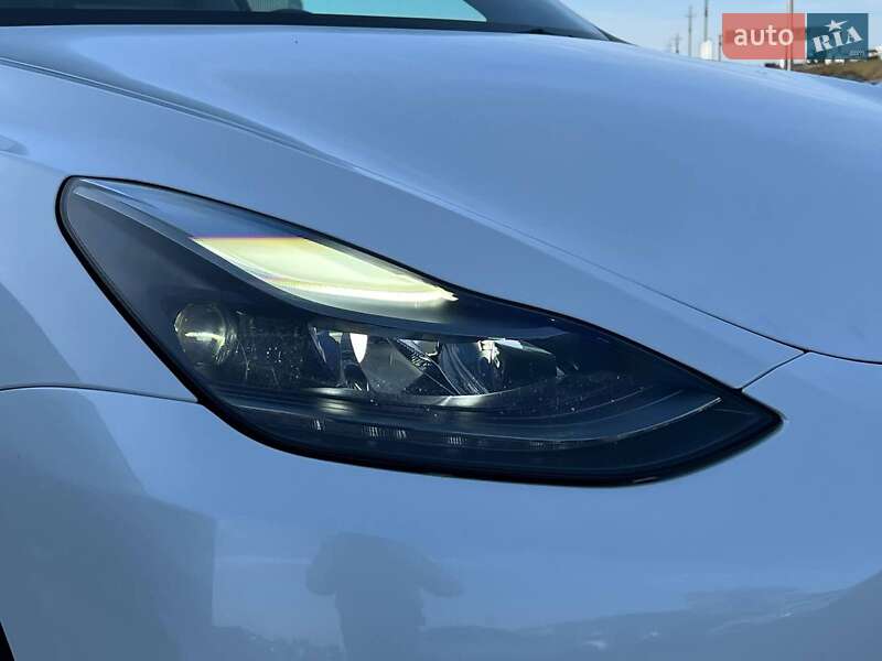 Позашляховик / Кросовер Tesla Model Y 2023 в Львові
