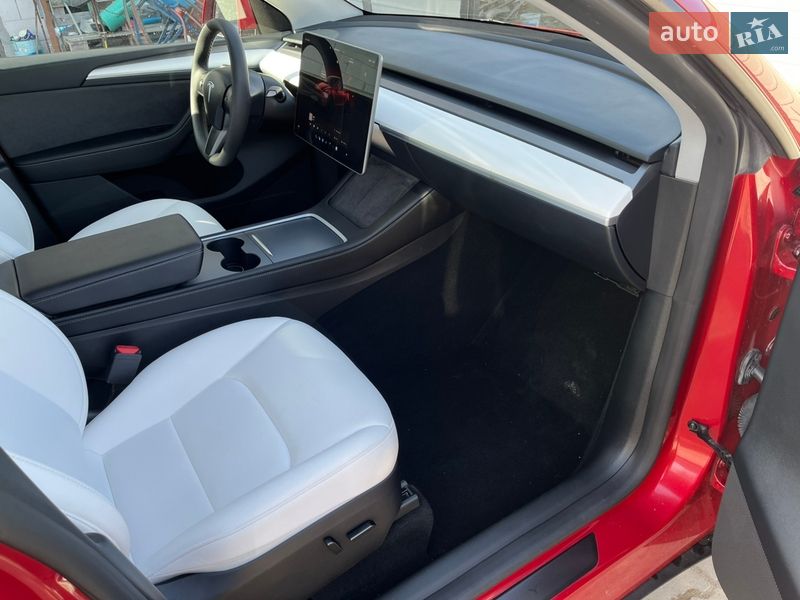 Позашляховик / Кросовер Tesla Model Y 2023 в Львові