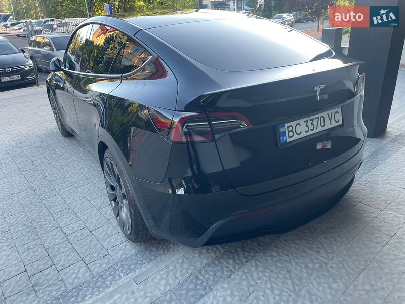 Внедорожник / Кроссовер Tesla Model Y 2021 в Львове