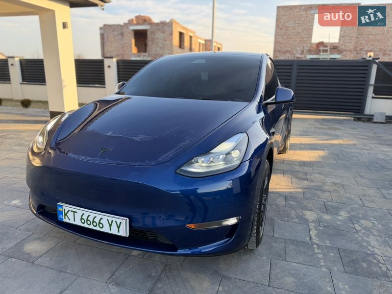 Внедорожник / Кроссовер Tesla Model Y 2024 в Ивано-Франковске