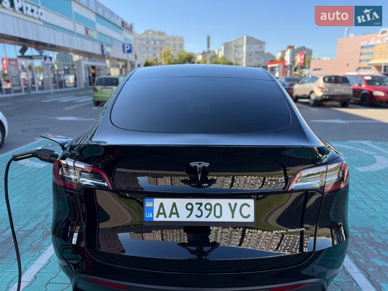 Внедорожник / Кроссовер Tesla Model Y 2023 в Киеве