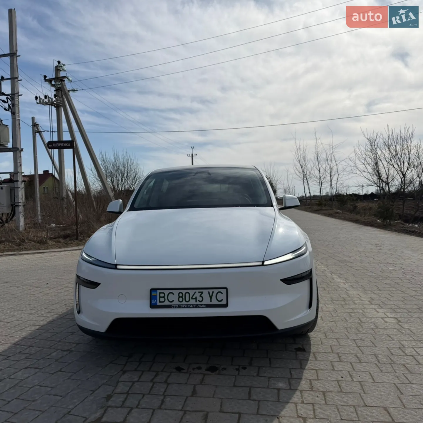 2025 Tesla Model Y - мініатюра 5