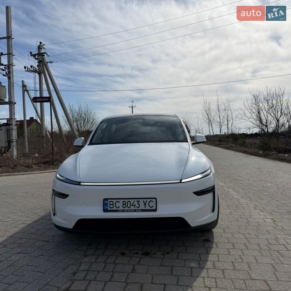Внедорожник / Кроссовер Tesla Model Y 2025 в Львове