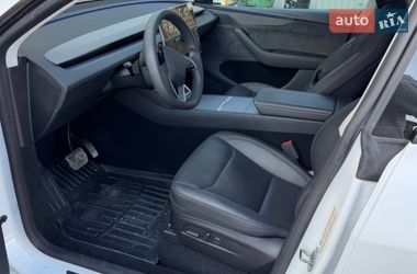 Внедорожник / Кроссовер Tesla Model Y 2025 в Львове