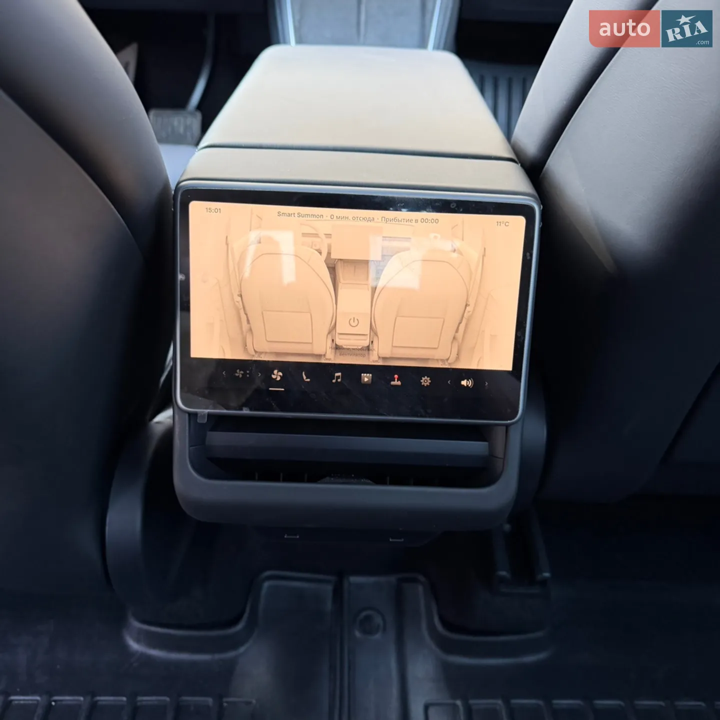 2025 Tesla Model Y - мініатюра 19