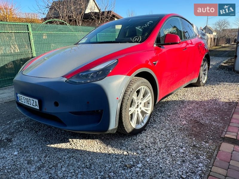 Позашляховик / Кросовер Tesla Model Y 2021 в Дніпрі