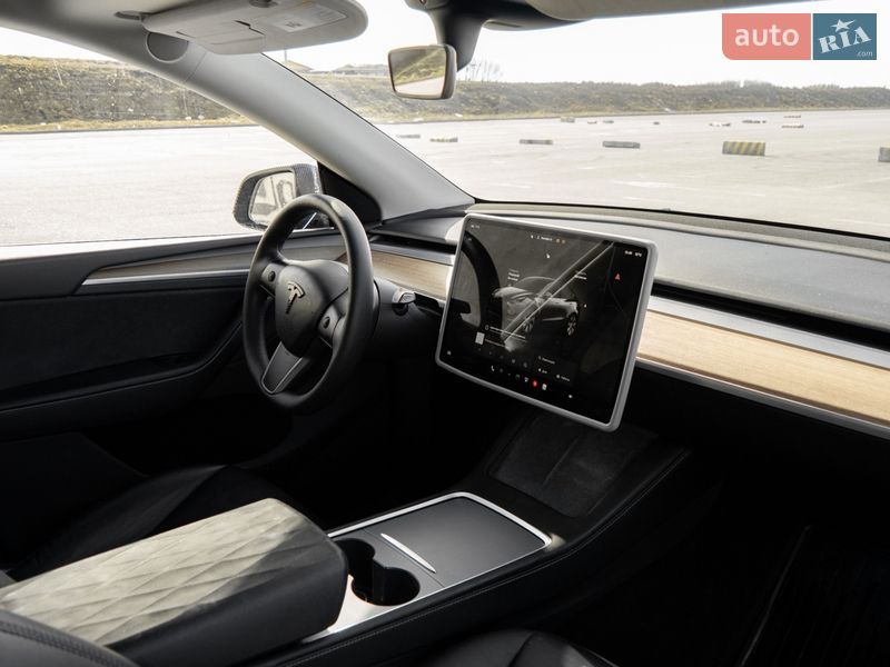 Внедорожник / Кроссовер Tesla Model Y 2022 в Львове