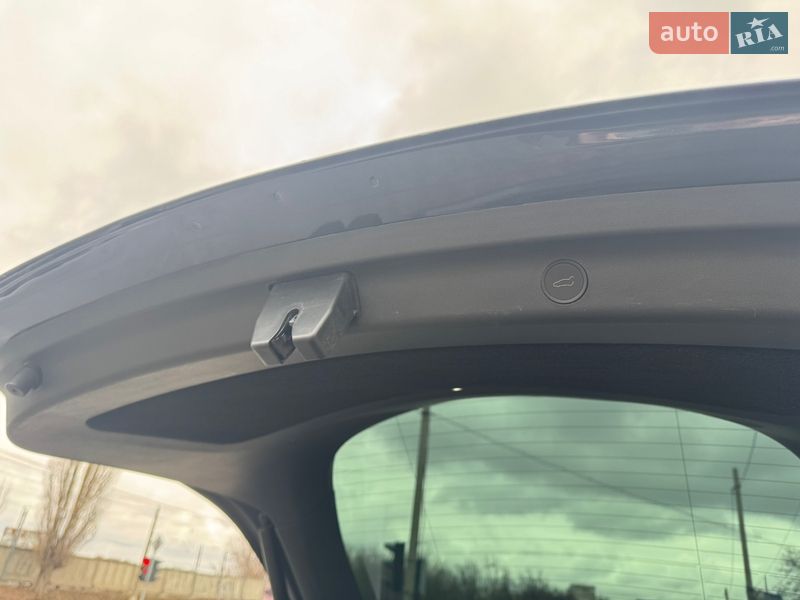 Внедорожник / Кроссовер Tesla Model Y 2022 в Харькове