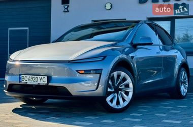Внедорожник / Кроссовер Tesla Model Y 2025 в Дрогобыче