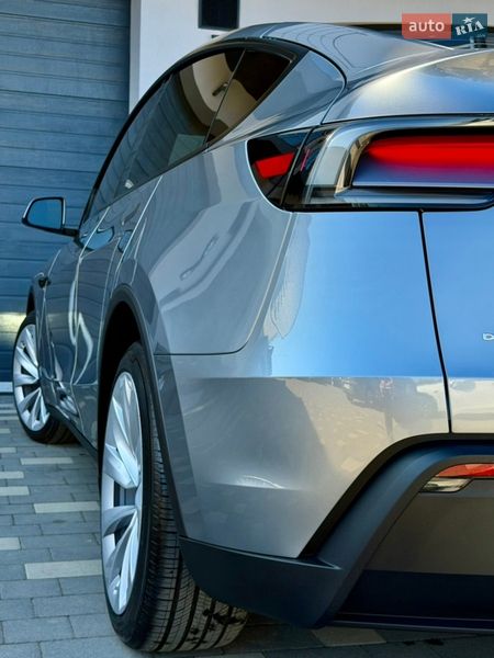 Внедорожник / Кроссовер Tesla Model Y 2025 в Дрогобыче