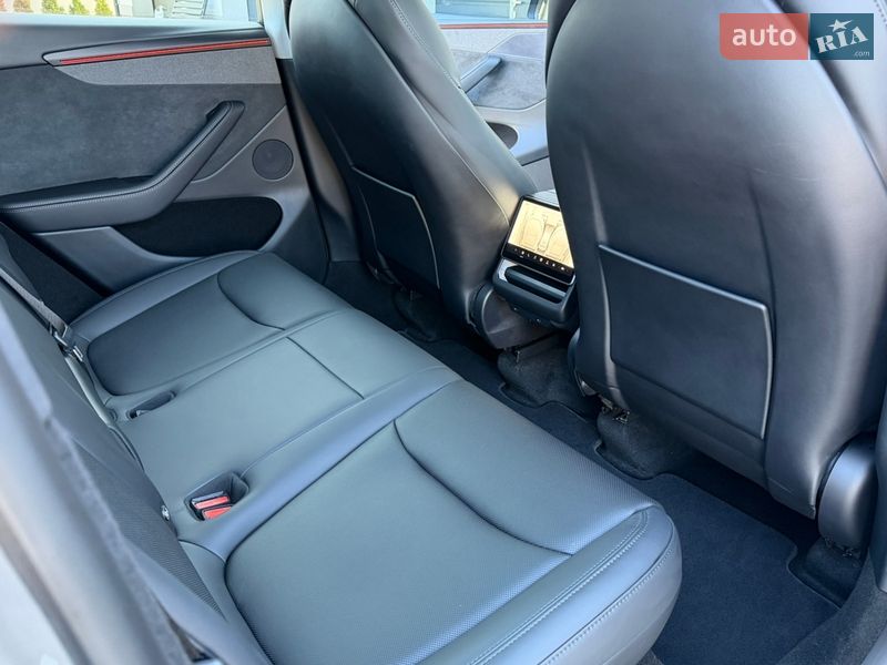 Внедорожник / Кроссовер Tesla Model Y 2025 в Дрогобыче