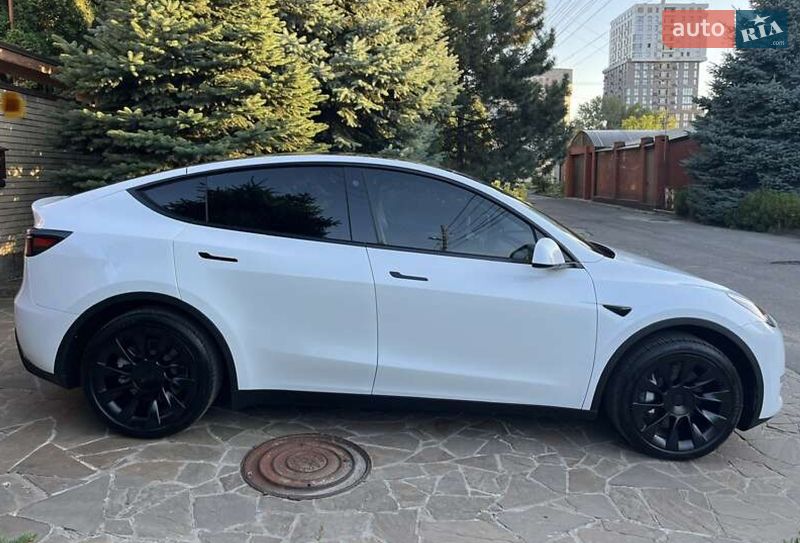Позашляховик / Кросовер Tesla Model Y 2023 в Івано-Франківську фото 2 Позашляховик / Кросовер Tesla Model Y 2023 в Івано-Франківську