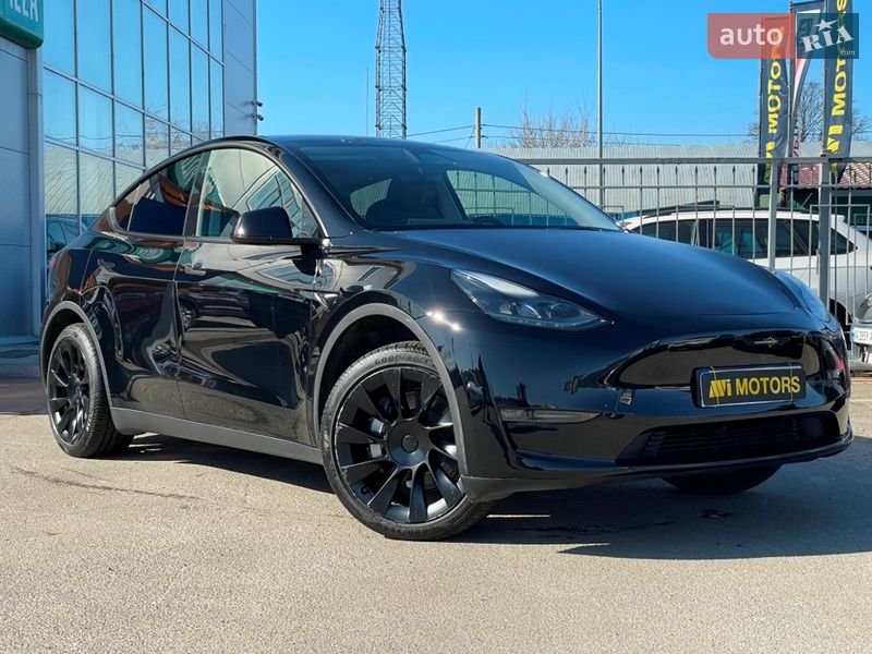 Внедорожник / Кроссовер Tesla Model Y 2024 в Киеве