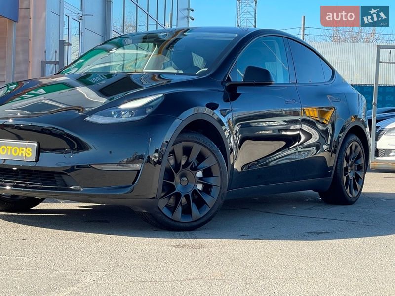 Внедорожник / Кроссовер Tesla Model Y 2024 в Киеве