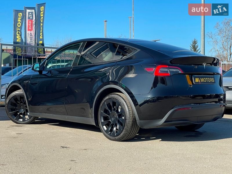 Внедорожник / Кроссовер Tesla Model Y 2024 в Киеве