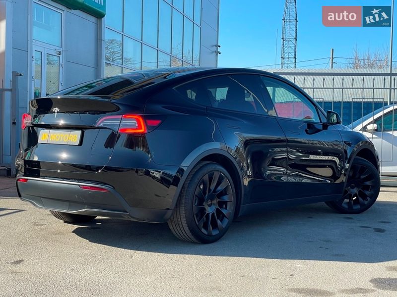 Внедорожник / Кроссовер Tesla Model Y 2024 в Киеве