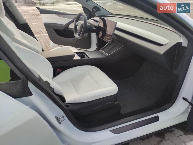 Позашляховик / Кросовер Tesla Model Y 2025 в Білій Церкві