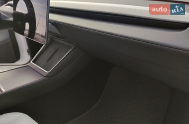 Позашляховик / Кросовер Tesla Model Y 2025 в Білій Церкві