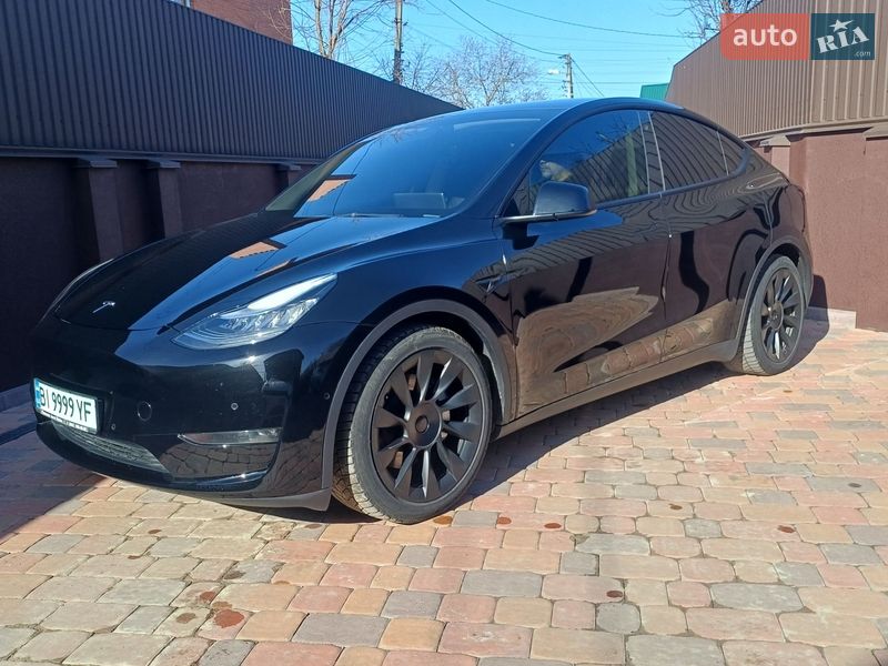 Внедорожник / Кроссовер Tesla Model Y 2022 в Полтаве