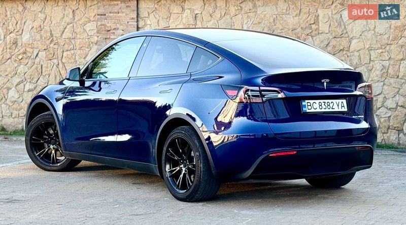 Позашляховик / Кросовер Tesla Model Y 2021 в Львові