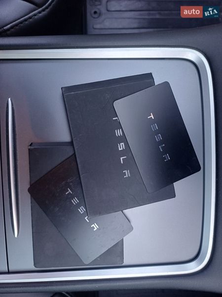 Внедорожник / Кроссовер Tesla Model Y 2022 в Полтаве