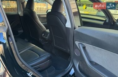 Внедорожник / Кроссовер Tesla Model Y 2025 в Киеве