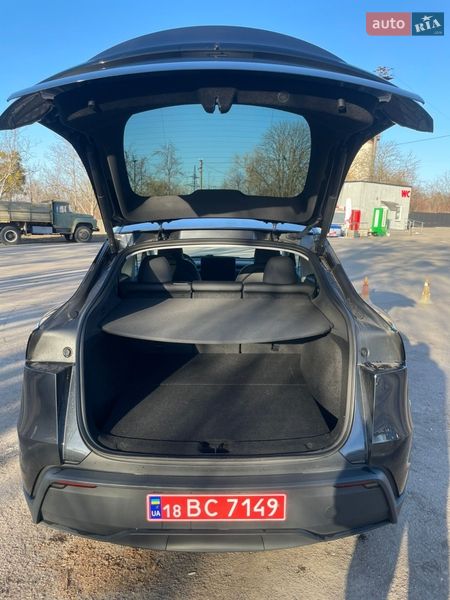 Внедорожник / Кроссовер Tesla Model Y 2025 в Ровно