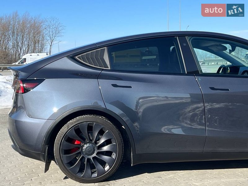Внедорожник / Кроссовер Tesla Model Y 2021 в Львове