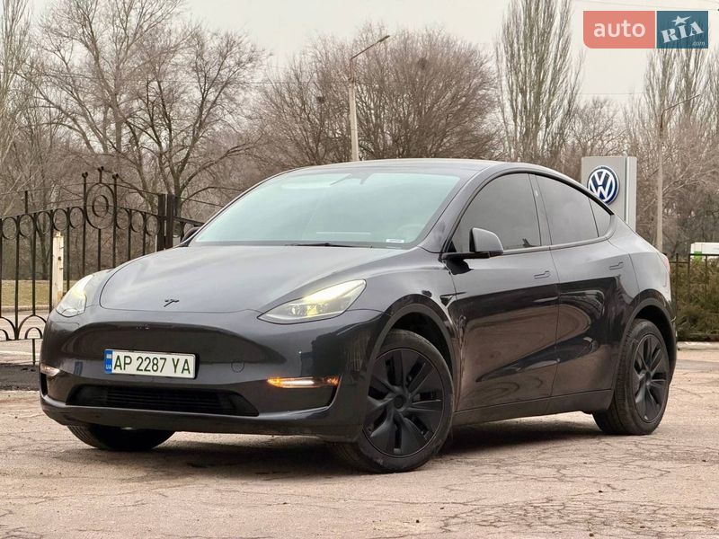 Внедорожник / Кроссовер Tesla Model Y 2024 в Запорожье