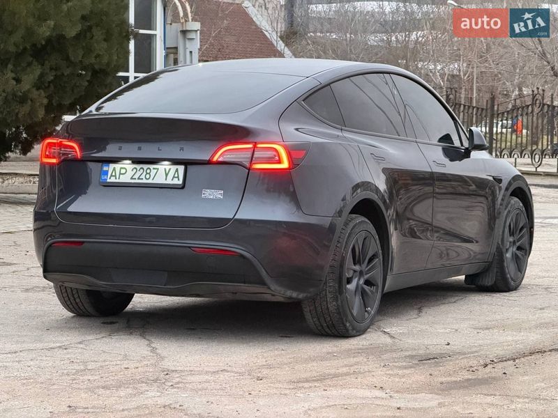 Внедорожник / Кроссовер Tesla Model Y 2024 в Запорожье